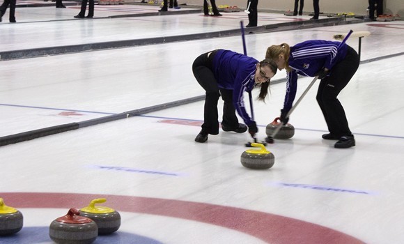 CIS CURLING CHAMPIONSHIPS: OUA schools tied for top spot in men's and women's action