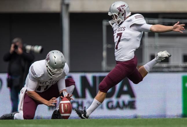 Ottawa kicker Lewis Ward named CIS special teams football player of the week