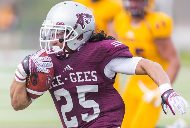 Vieira and Wendel shine in home opener win over Queen's