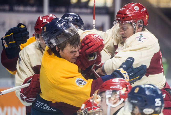 Queen's and RMC renew 131-year-old rivalry Thursday in Carr-Harris Challenge Cup