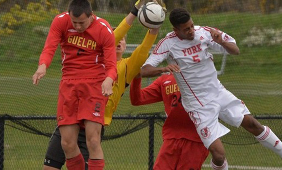 M-SOCCER ROUNDUP: Queen's, Carleton battling for first in OUA East