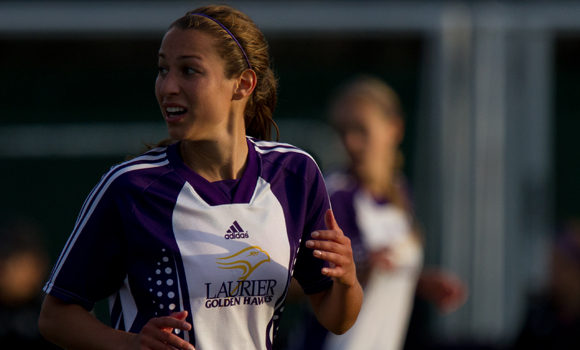 Laurier's Lagonia signs with Doncaster Rovers Belles
